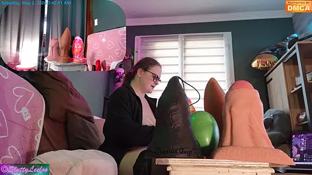 MissSluttyLeeloo Webcam-Show
