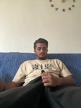 Seenu2199's Live XXX Chat