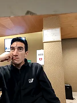 TommyMomentum Webcam show