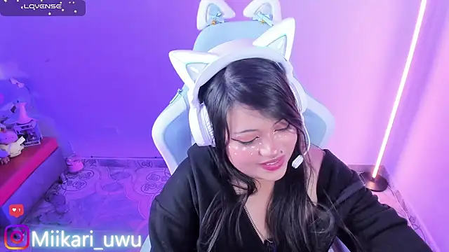 Ahri_Elderwood's Live XXX Chat