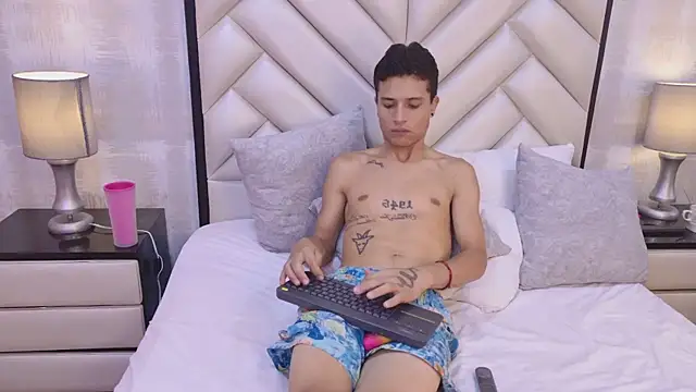 Živý XXX chat ChloeAndJeanPaul