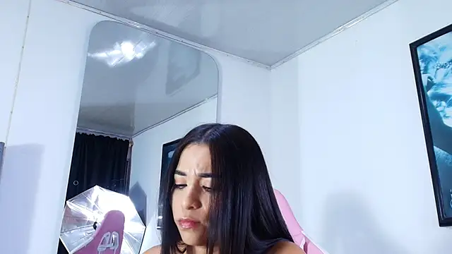 GraceWallace_ লাইভ XXX চ্যাট