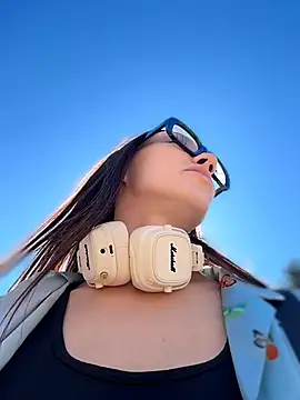 Chat +18 de ElizaFi ao vivo