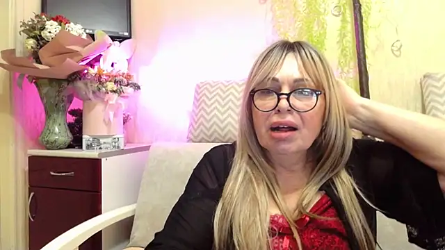 Chat +18 de SusieNoreen ao vivo