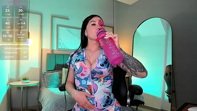 XXX chat uživo modela Nahome_Kuperth