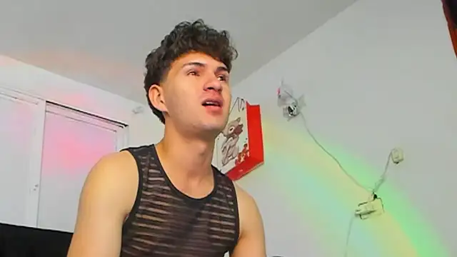 camilo_model's Live XXX Chat