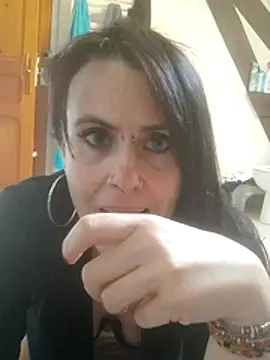 Sosso19squirt Webcam-Show