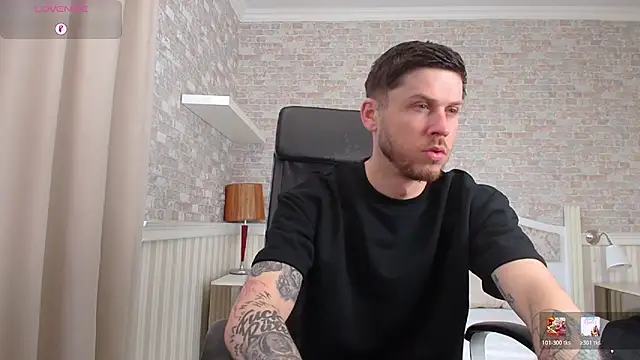 Chat XXX en directo de JonahShaw