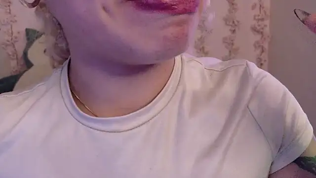 Haelycute élő XXX-chatje