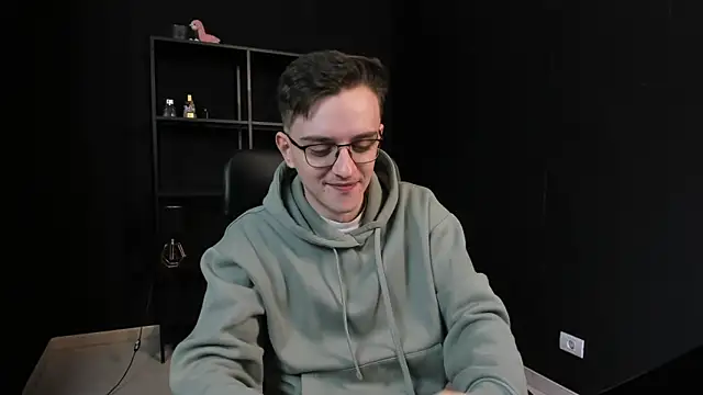 FelixStarkk 网络视讯表演