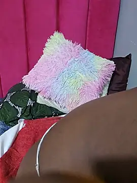 Shaniko89 Adlı Modelin Canlı XXX Sohbeti