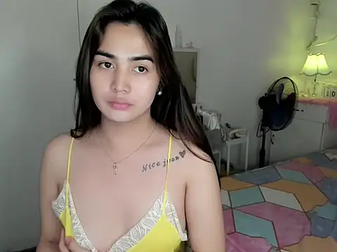 nica_doll's Webcam Show