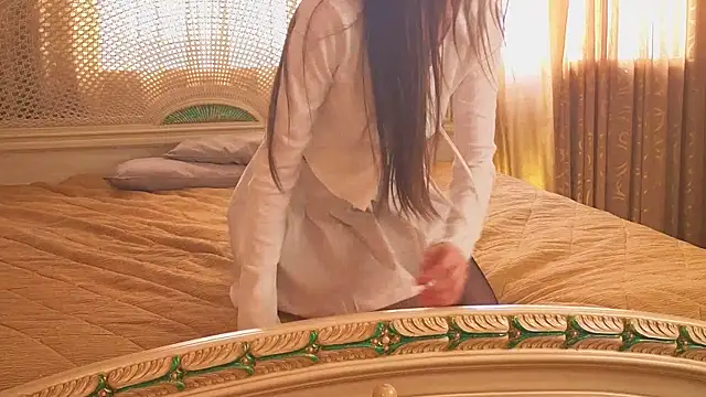 Show modela LoreCafasso na web-kameri