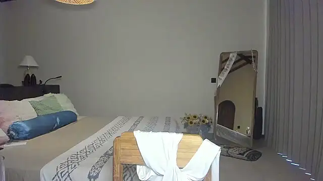 Chat XXX en directo de holy_khloe