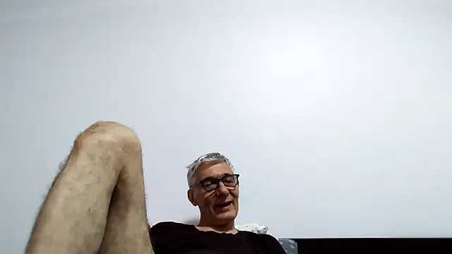 BIGUNCUTHARDCOCK Live XXX Chat