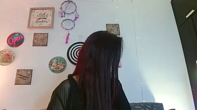 Katicalatinmilf: απευθείας συνομιλία ΧΧΧ