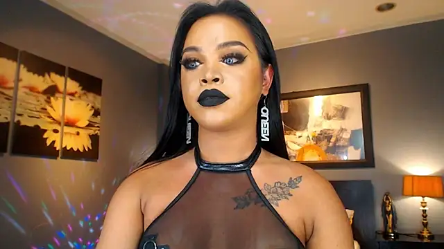 MarryQueen22 Adlı Modelin Canlı XXX Sohbeti
