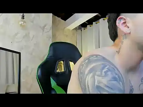 Show modela RONNY_COLTON na web-kameri