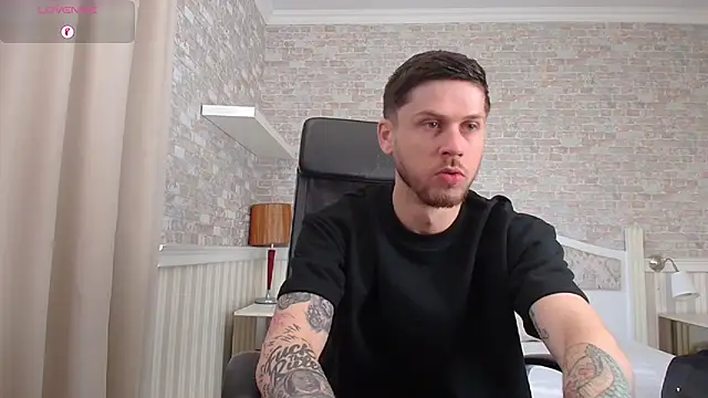 JonahShaw Live XXX-chat