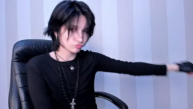 عرض كام AdonBev