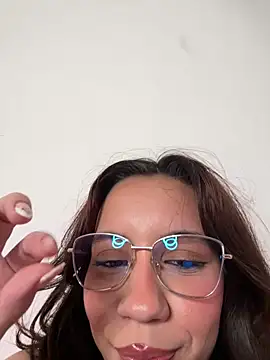 Kitty_Bonita04's Live XXX Chat