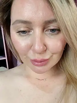 Chat +18 de LadyLolyPop_ ao vivo