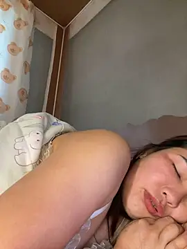 XXX chat uživo modela Milik-1022