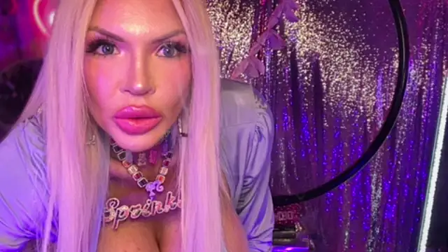 bimbotwerkqueen: онлайн-секс-чат