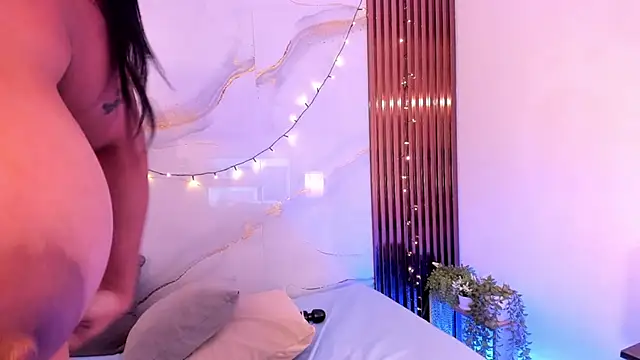 SaraApril_1's Live XXX Chat