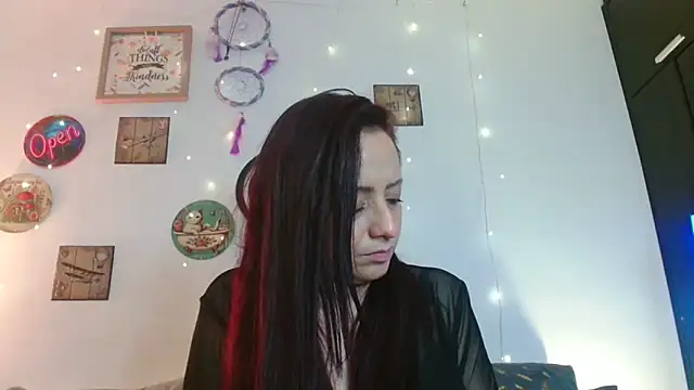 Chat XXX en directo de Katicalatinmilf