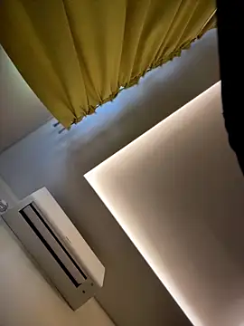 -yakimov- Adlı Modelin Canlı XXX Sohbeti