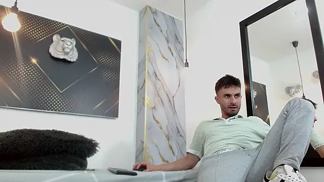 KingOfTemptation Adlı Modelin Canlı XXX Sohbeti