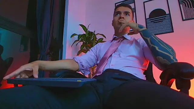 عرض كام ALPHA_DOMINUS_