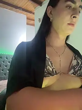 Pokazy przed kamerką – lola_diez