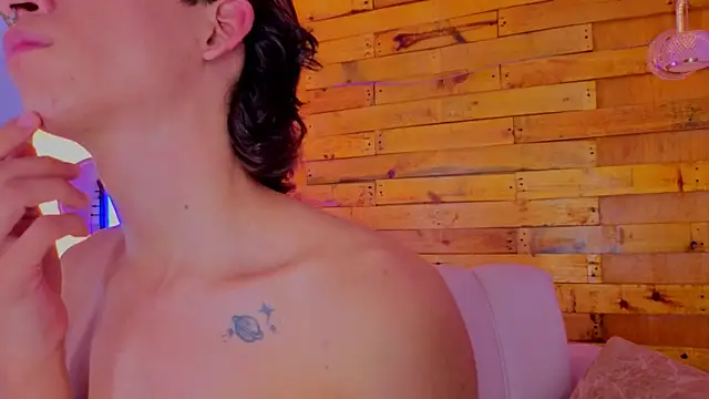 Chat +18 de jack_shine ao vivo
