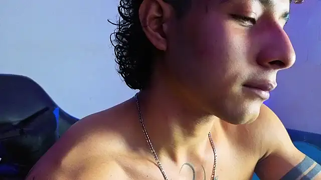 Show modela Demitryo na web-kameri