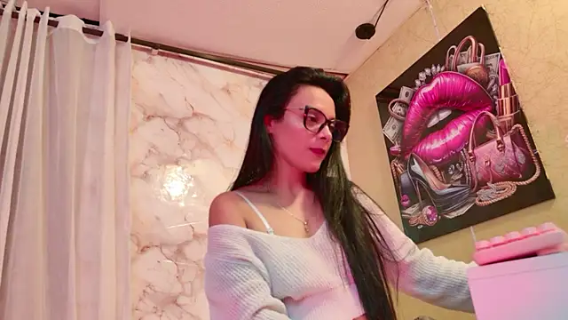 QueenSallyDesireのライブXXXチャット