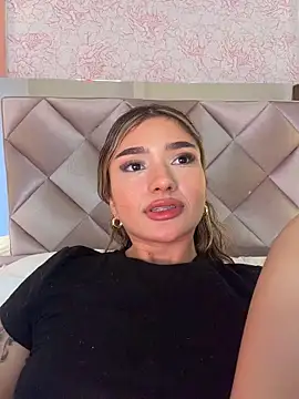 Arianavillada's Webcam Show