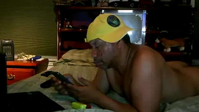 Pokazy przed kamerką – pimpdaddy4ever