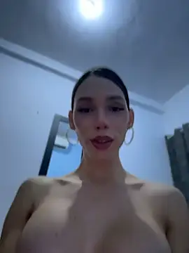 Pokazy przed kamerką – Carlita_cute