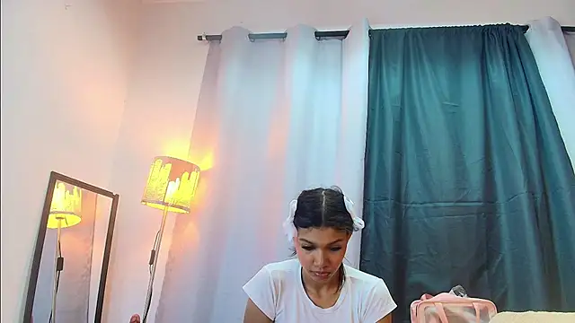 Zoe_Blake1's Webcam Show