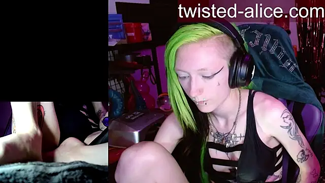 Twisted_Alice: απευθείας συνομιλία ΧΧΧ