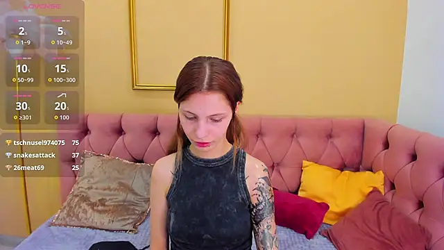 Show modela BonnieHansen na web-kameri