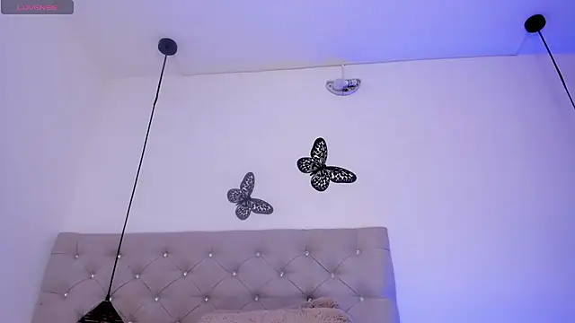 Rosse_Alice_: διαδικτυακό σόου στην κάμερα
