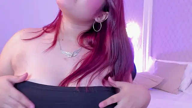 lia_chips Live XXX Chat