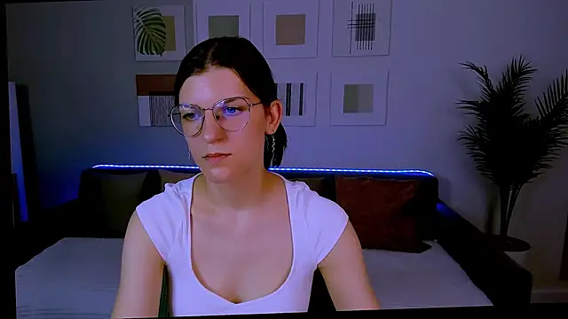 AnnaThorne live XXX chat