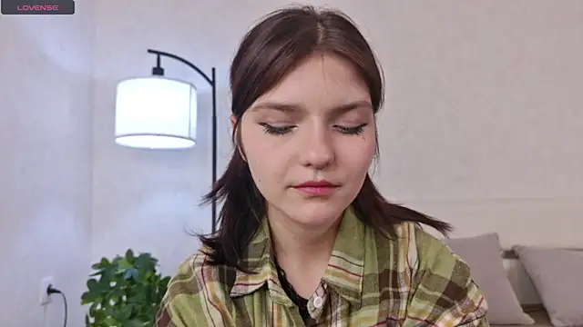 NyraVesperis' Live XXX Chat