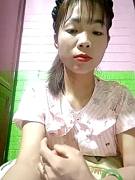 AmyLinee01 Show Webcam