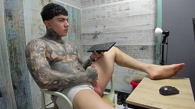 Gury_tattoo live XXX chat