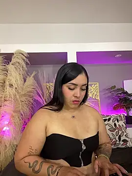 Онлайн чат XXX Sheeryl__
